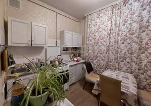 2-к квартира, вторичка, 58м2, 1/5 этаж