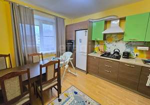 2-к квартира, вторичка, 65м2, 4/10 этаж