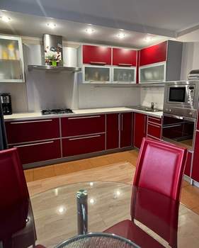 2-к квартира, вторичка, 70м2, 8/10 этаж