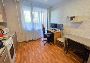 2-к квартира, вторичка, 52м2, 1/10 этаж