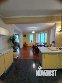 4-к квартира, вторичка, 159м2, 1/5 этаж