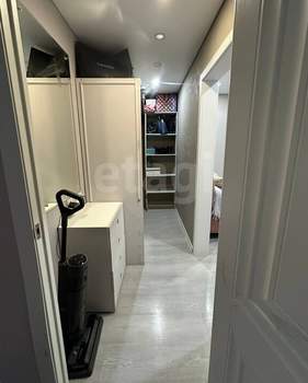 4-к квартира, вторичка, 69м2, 1/9 этаж