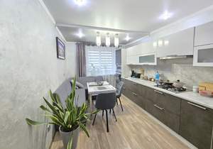 3-к квартира, вторичка, 82м2, 1/10 этаж