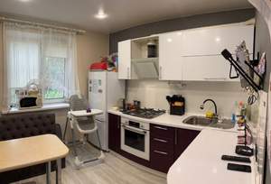 2-к квартира, вторичка, 53м2, 1/10 этаж