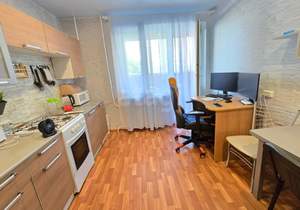 2-к квартира, вторичка, 52м2, 1/10 этаж