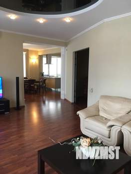 4-к квартира, вторичка, 159м2, 1/5 этаж